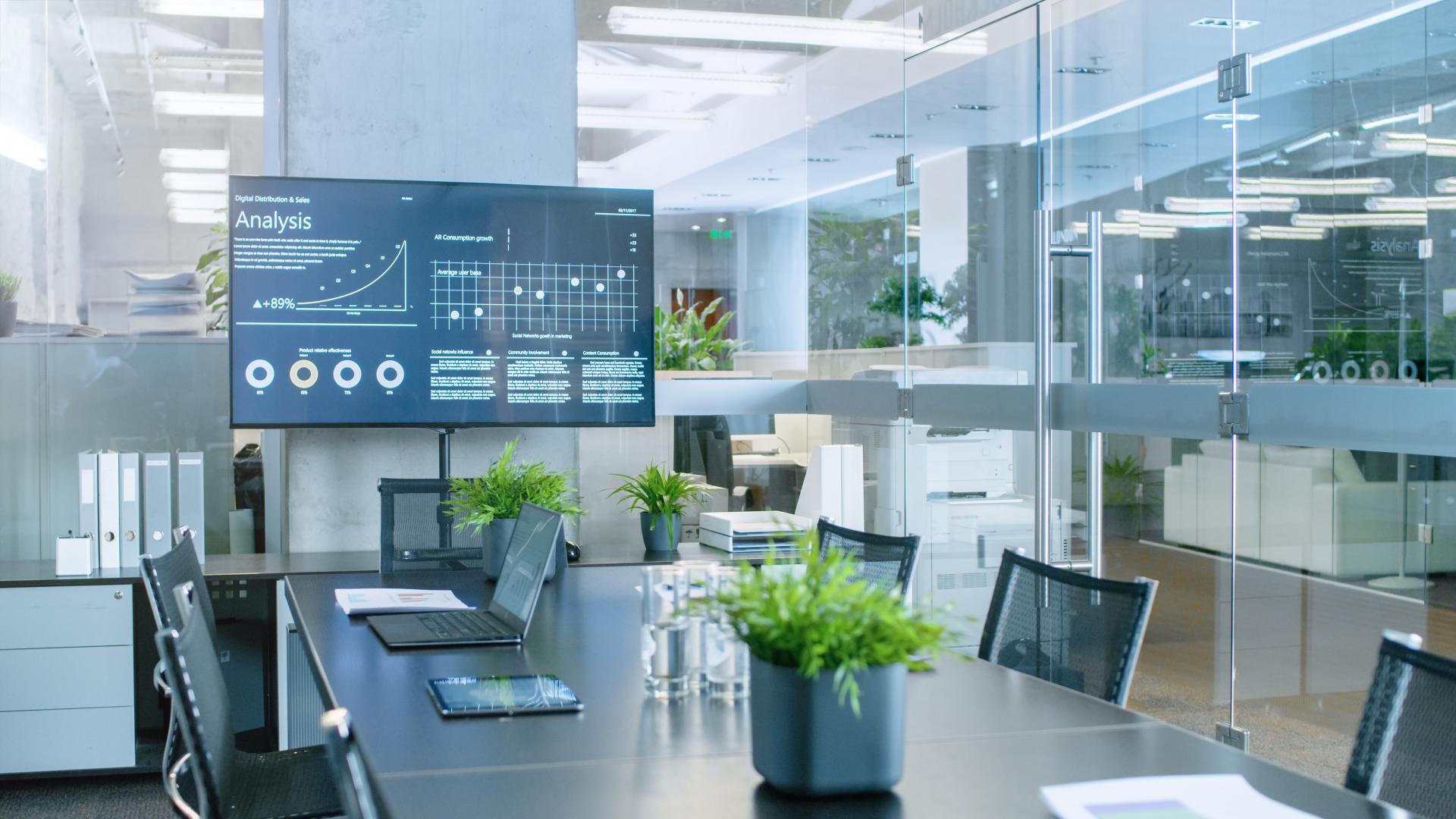3 Ways To Use Digital Signage In The Workplace