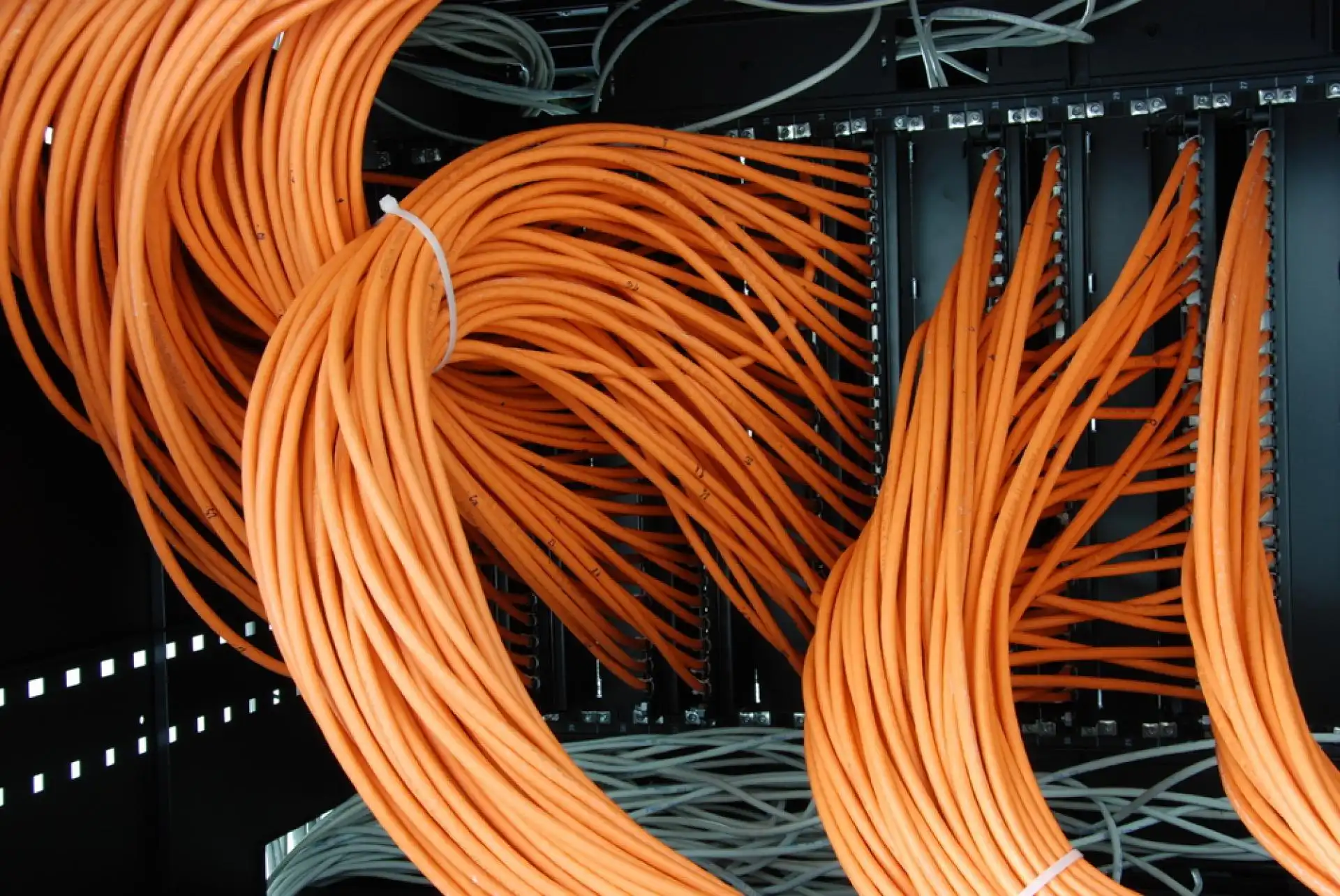 Mistakes To Avoid When Upgrading Your Structured Cabling